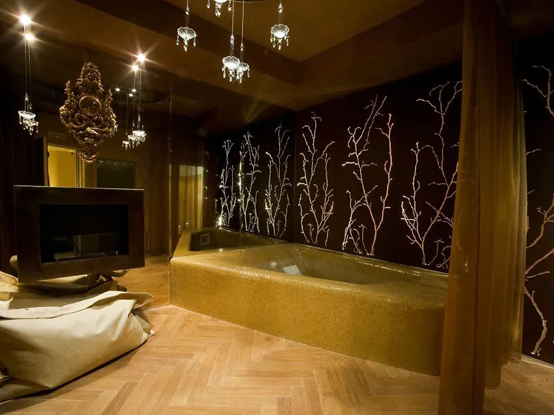 Chateau Monfort - Relais & Chateaux Milan 5*,
