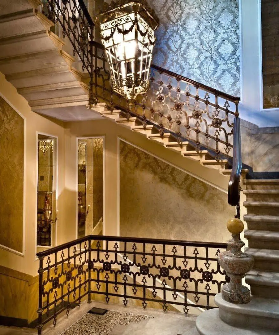 Chateau Monfort - Relais & Chateaux Milan Hotel