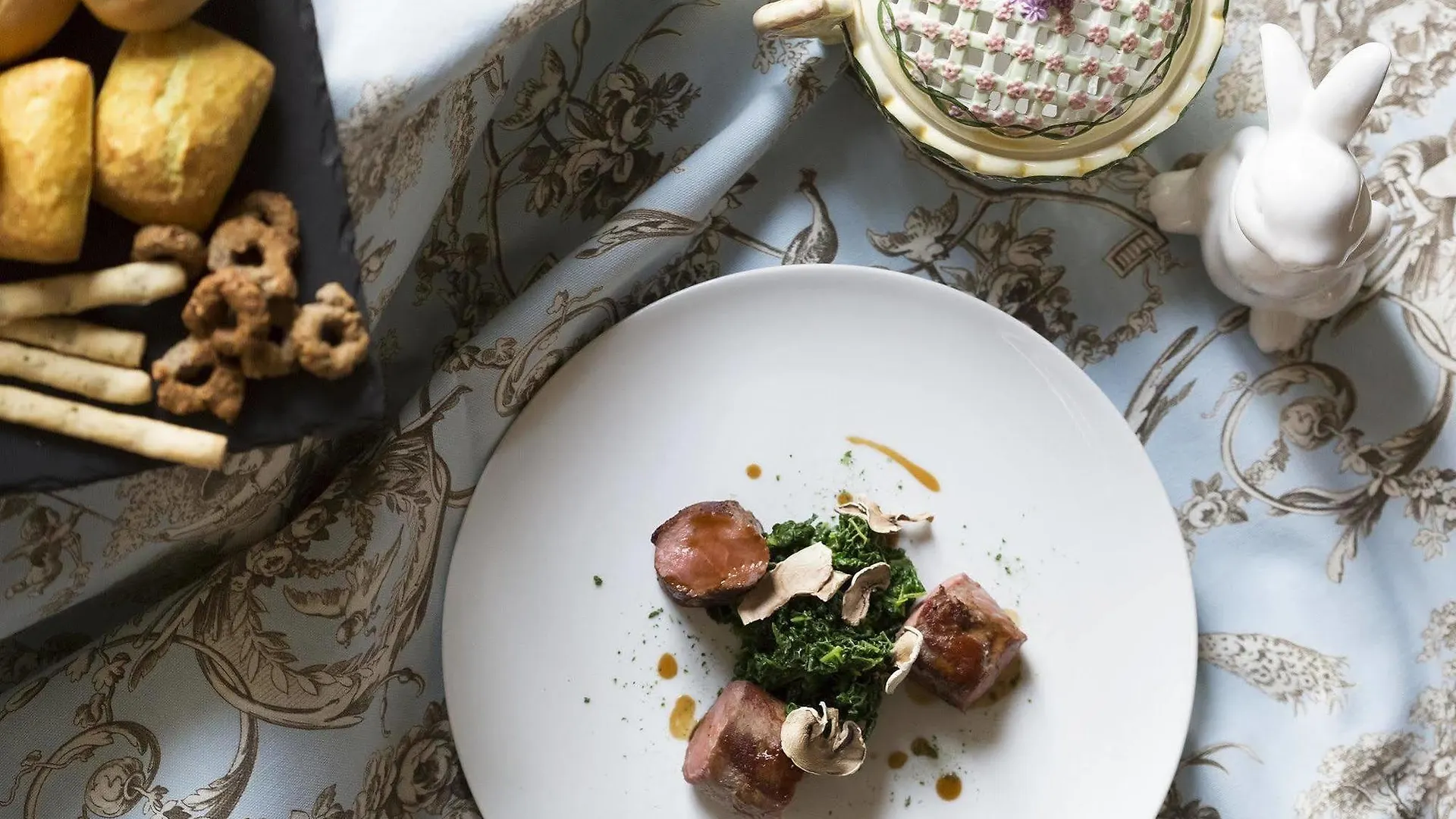 ***** Hotel Chateau Monfort - Relais & Chateaux Milan Italy