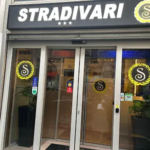 Stradivari מלון