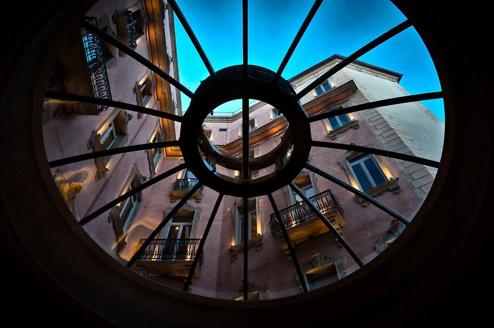 *****  Chateau Monfort - Relais & Chateaux Hotel Milan Italy